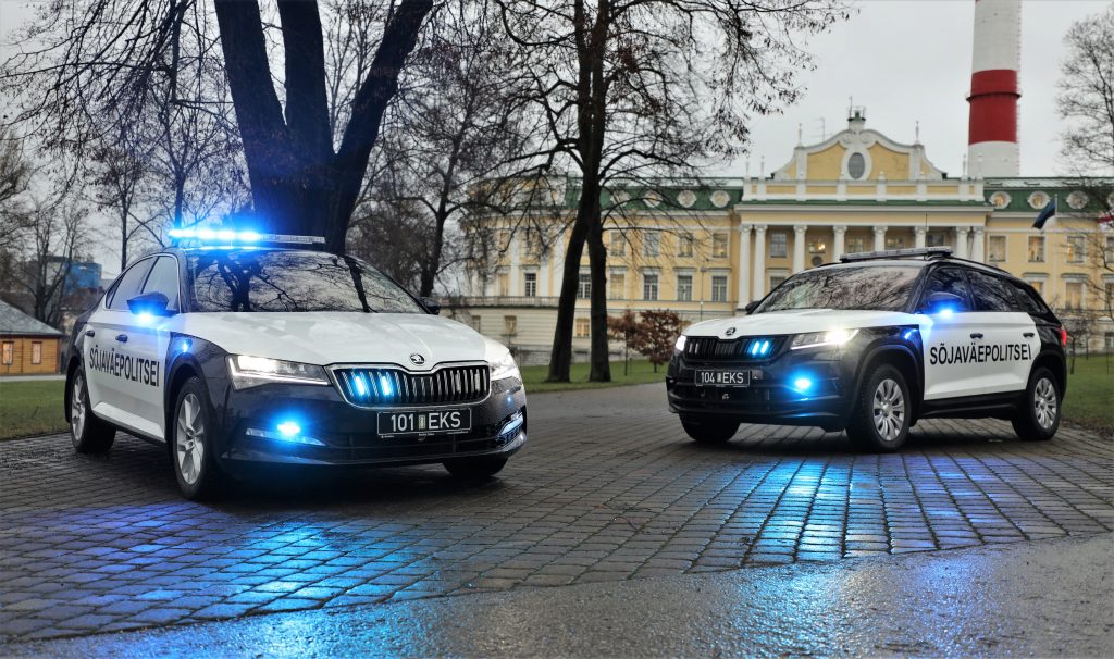 Sõjaväepolitsei uued alarmsõidukid